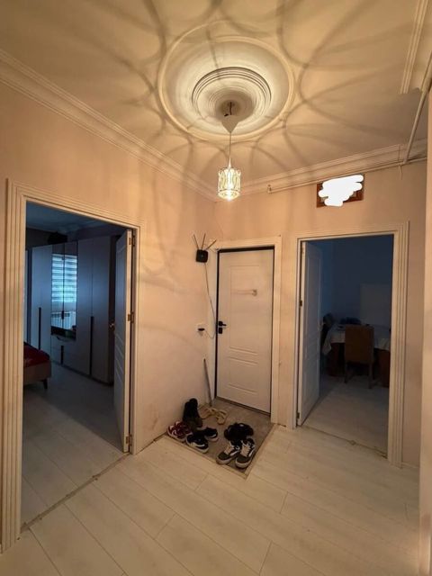 Satılır 3 otaqlı köhnə tikili 70 m² — Bakı