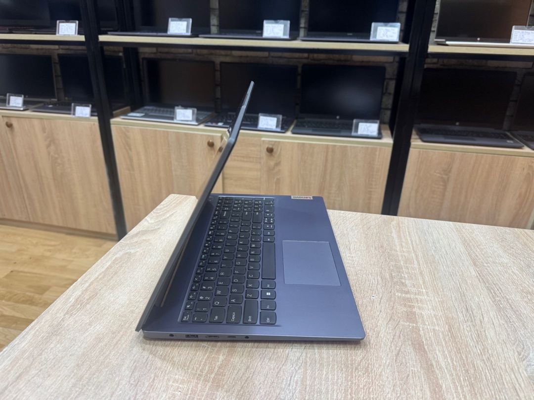 Lenovo IdeaPad Slim 3 15IRH8 — Noutbuklar, Bakı (4)