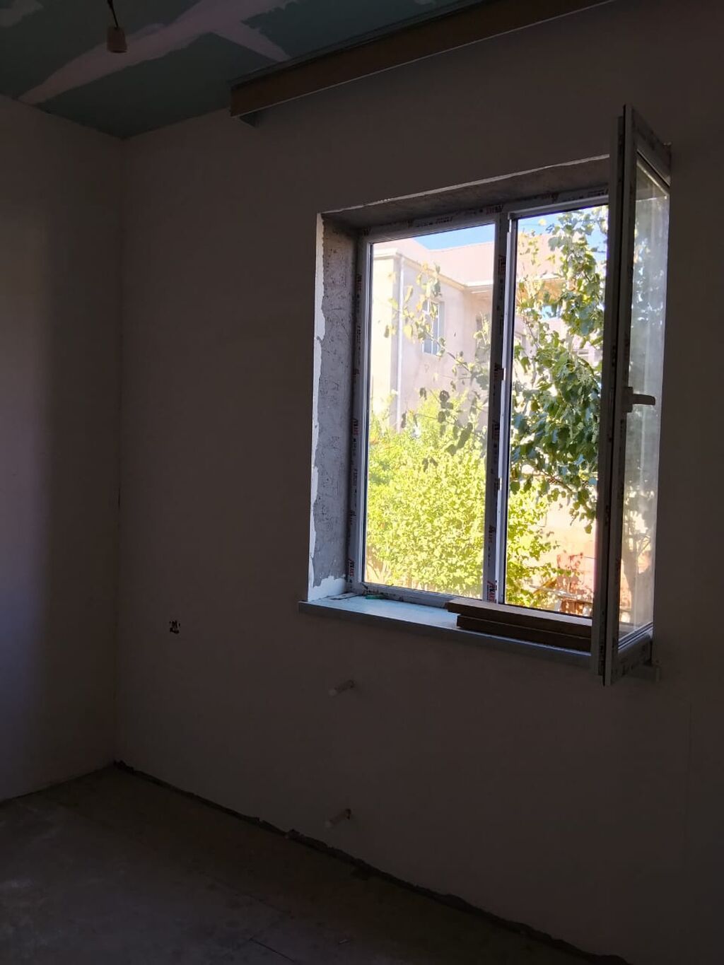 Salam aleykum. Saray qəsəbəsi. çıxarışlı 3 sotun içində 2 mərtəbəli — Ev, villa, Bakı (3)