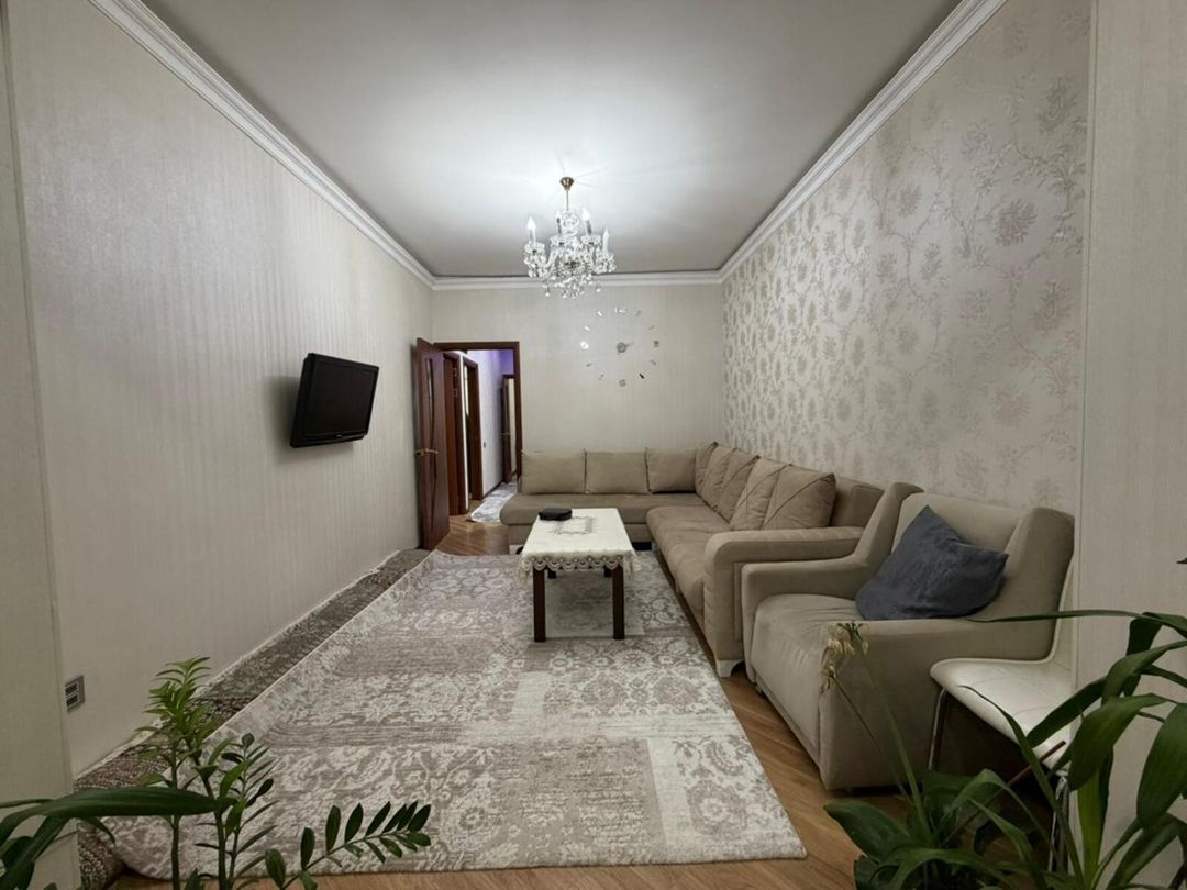 Satılır 4 otaqlı köhnə tikili 100 m² — Mənzil, Bakı (3)