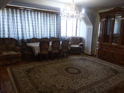 2 otaqlı mənzil, 65 m², m.Neftciler Q.Qarayev prospekti, Bakı