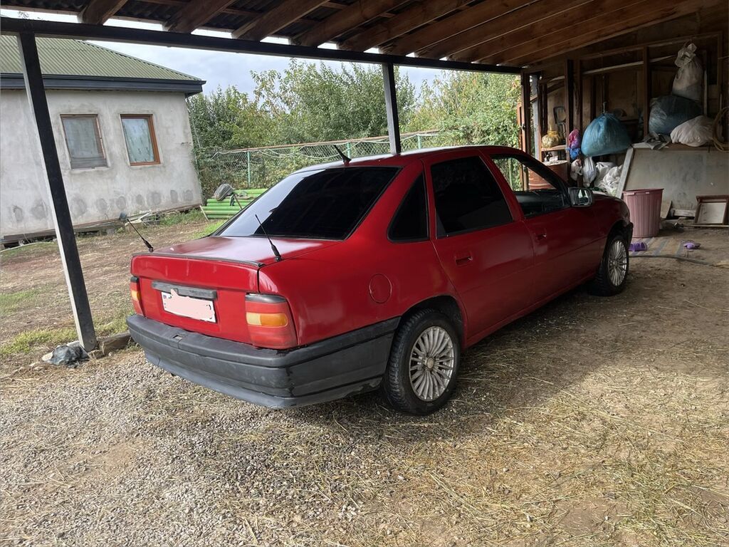 Model: opel vectra 1991 ci il (sedan, qırmızı rəng) Kuzov: 4 qapılı — Avtomobillər, Quba