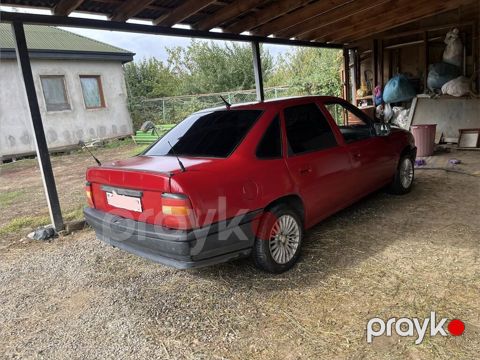 Model: opel vectra 1991 ci il (sedan, qırmızı rəng) Kuzov: 4 qapılı