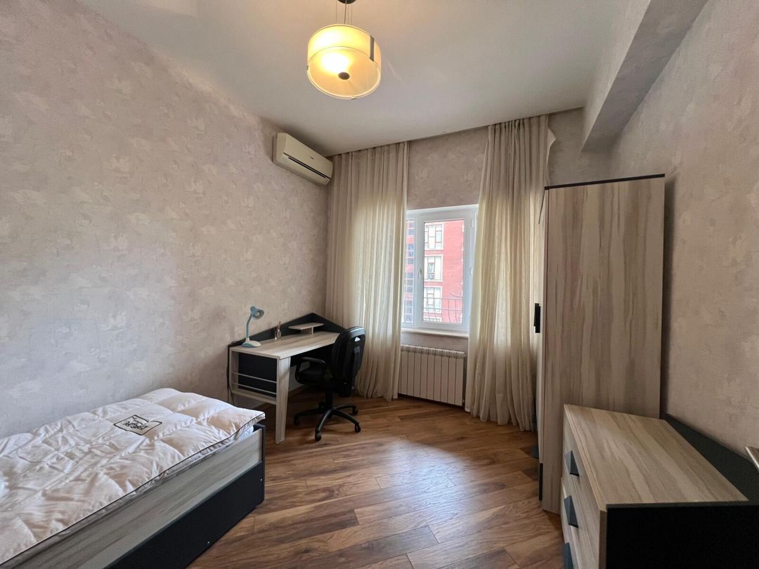 Satılır 4 otaqlı yeni tikili 190 m² — Mənzil, Bakı (11)