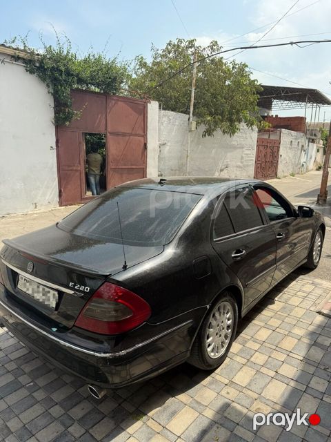 Mercedes E 220, 2006 il