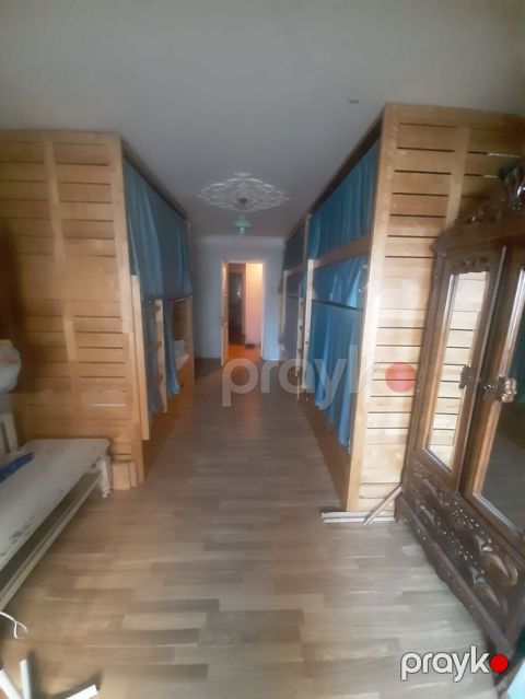 Hostel 1 günü bir yataq üçün 10 manat.watsapp 0555136040