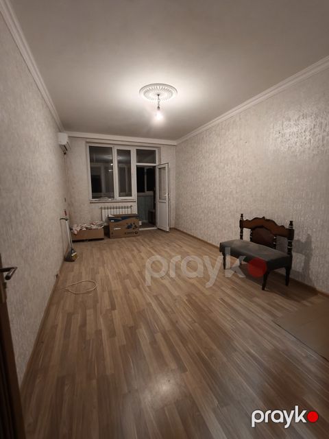 İcarəyə verilir 3 otaqlı köhnə tikili 65 m²