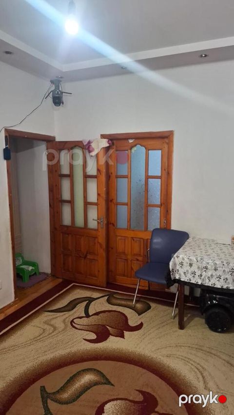 Satılır 2 otaqlı köhnə tikili 42 m²