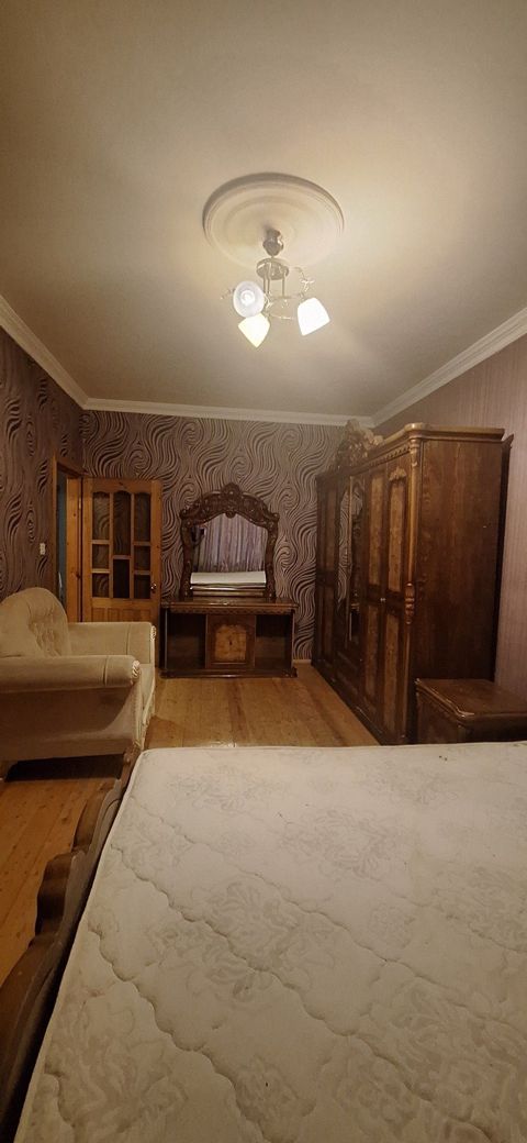 İcarəyə verilir 3 otaqlı köhnə tikili 75 m² — Bakı