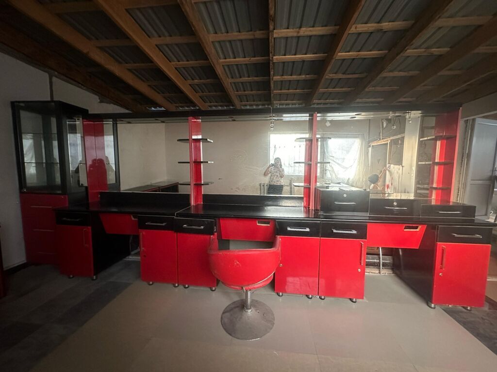 Bərbərxana/salon mebel dəsti - Rəng: qırmızı-qara - Komplekt: bir — Salon mebeli, Bakı (3)
