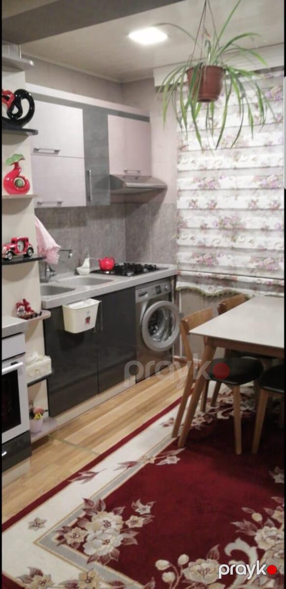 Satılır 4 otaqlı köhnə tikili 110 m² — Mənzil, Bakı (3)