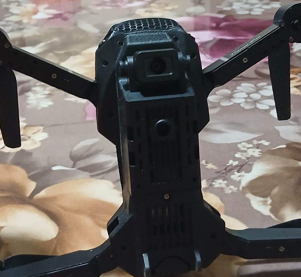E88 Foldable Drone – qatlanan korpuslu, yüngül və portativ uçuş dronu — Digər, Digah (7)