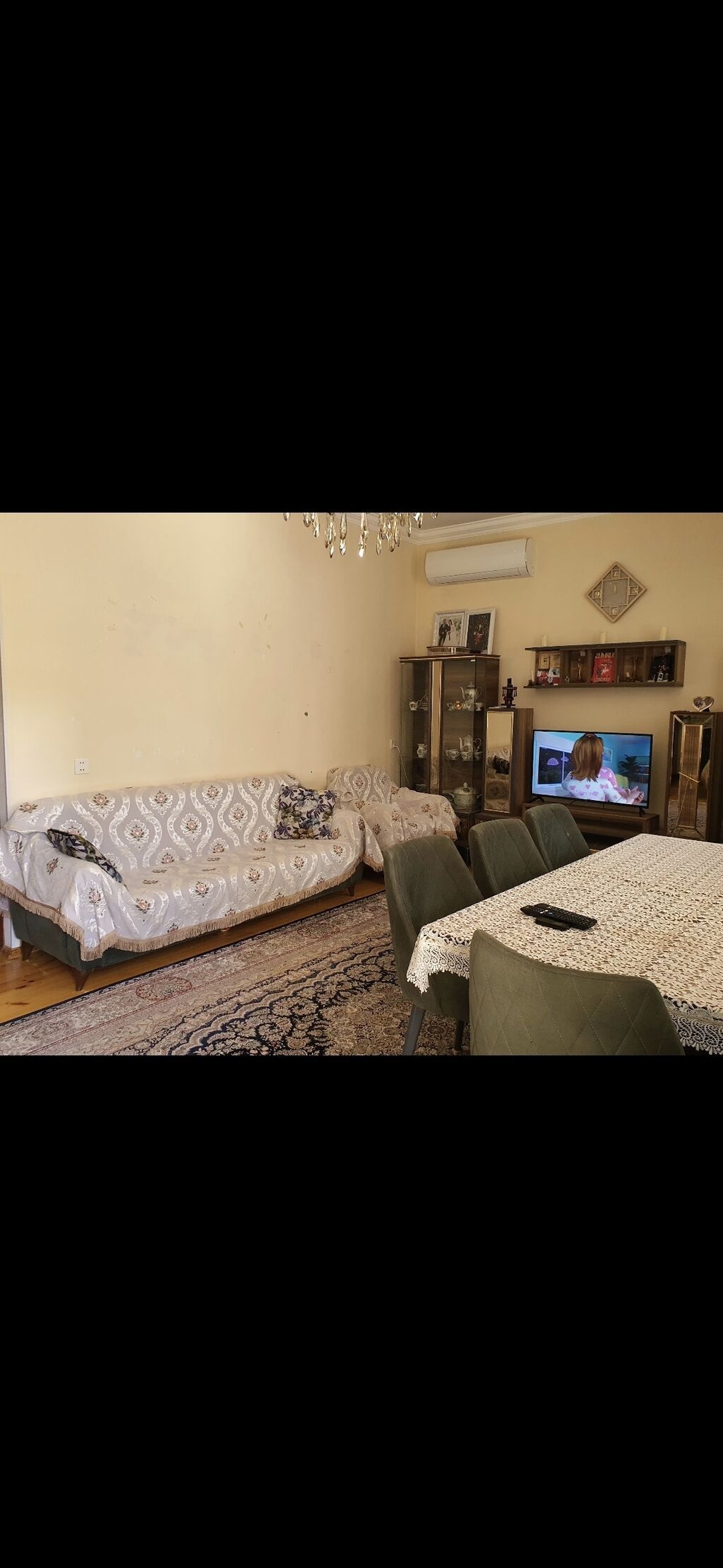 Ev dəmiryolu vağzalında,buz zavodunun arxasında yerləşir.Məhlə — Qonaq otağı üçün, Gəncə (2)