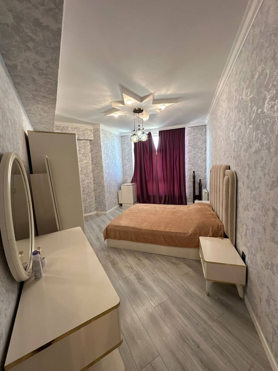Satılır 4 otaqlı yeni tikili 320 m² — Mənzil, Bakı (8)