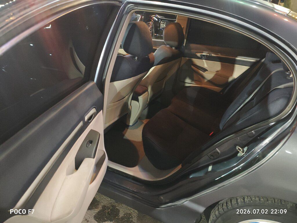 Honda Civic, 1.3 L, 0.9 kWh, 2008 il, 399 999 km — Avtomobillər, Bakı (9)