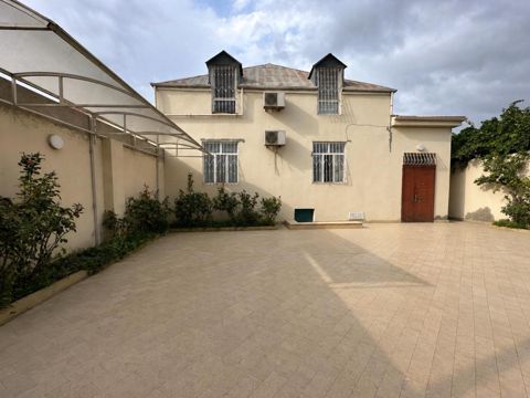 Satılır 5 otaqlı həyət evi/bağ evi 250 m² — Bakı