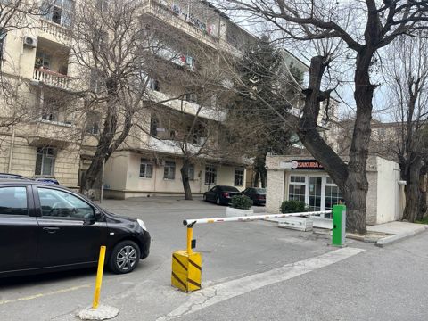 Qaraj icarəyə verilir, Aşıq Molla Cümə k — Bakı