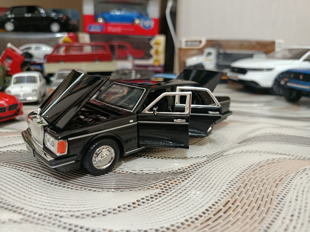 Kolleksiya üçün metal model avtomobil – klassik lüks sedanın miniatür — Modellar, Bakı (4)