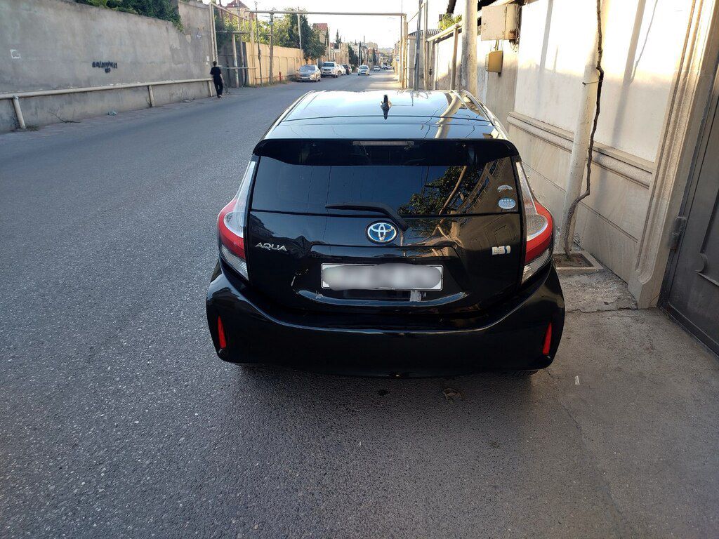Toyota Aqua, 1.5 L, 0.87 kWh, 2017 il, 275 000 km — Avtomobillər, Bakı (2)