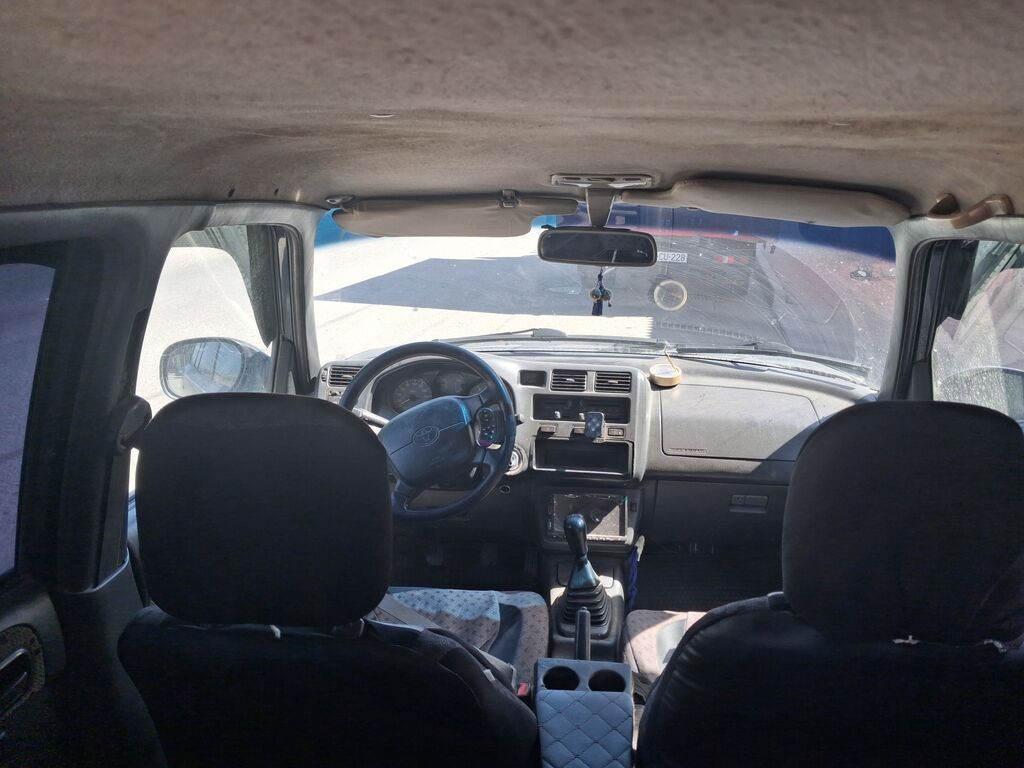 Toyota RAV4: 2 l 1998 il Ofrouder/SUV — Avtomobillər, Masazır