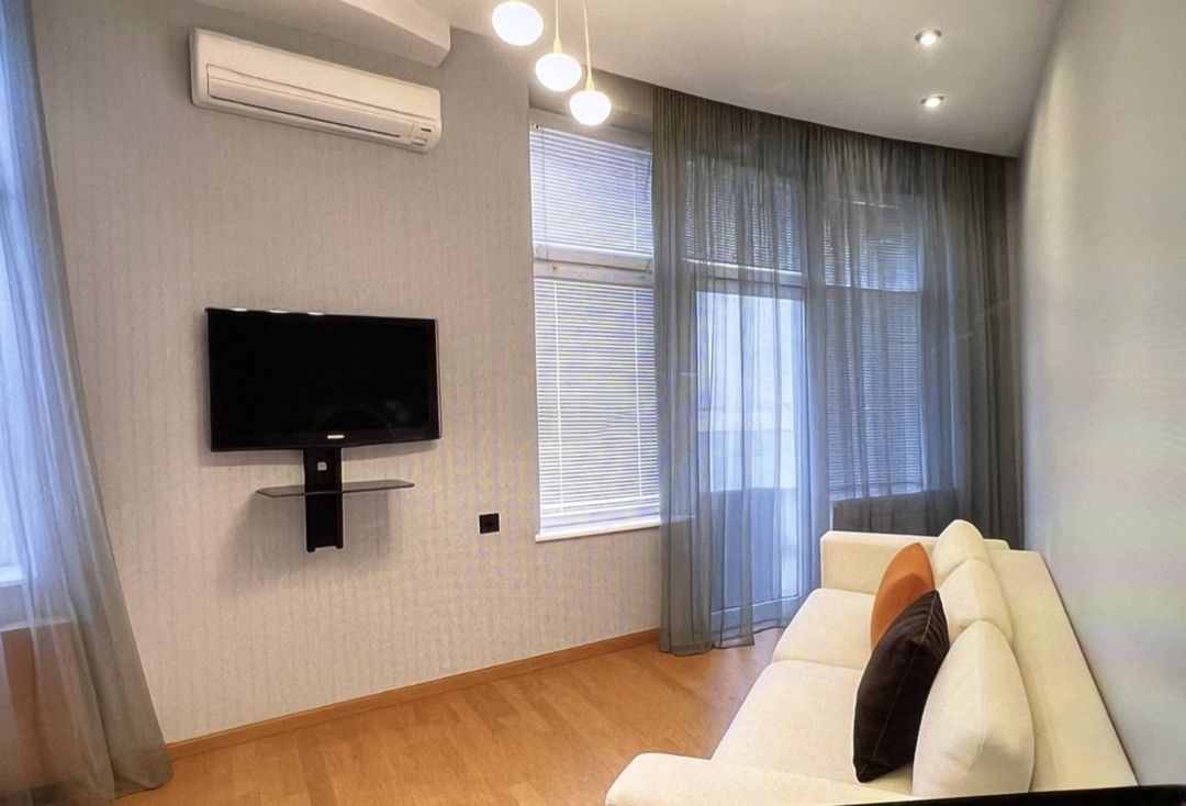 Satılır 4 otaqlı yeni tikili 200 m² — Mənzil, Bakı (7)