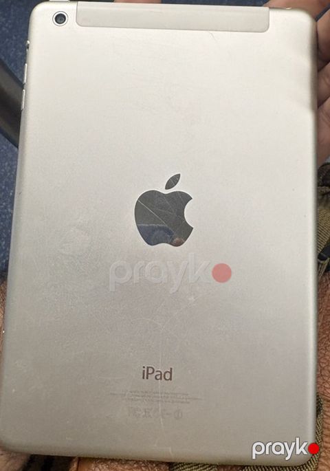 Apple iPad planşet - Model: iPad (ağ ön panel, gümüş/alüminium arxa — Bakı