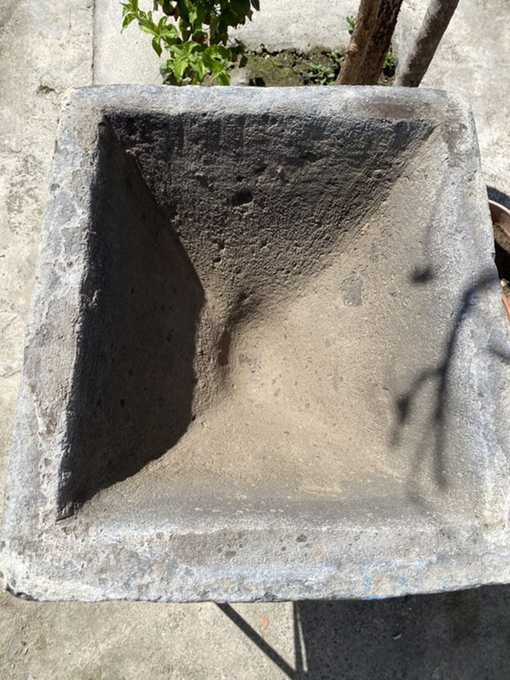 Su süzmə daşı salılır çatdağı yoxdur ideal vəziyyətdə — Beton, Bakı (4)