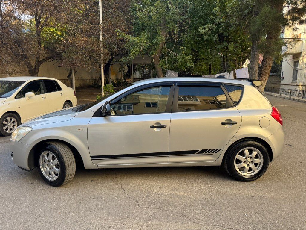 Kia Ceed, 1.4 L, 2007 il, 340 000 km — Avtomobillər, Bakı (4)
