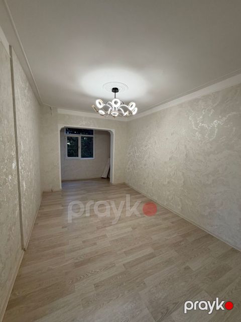 Satılır 2 otaqlı köhnə tikili 40 m²