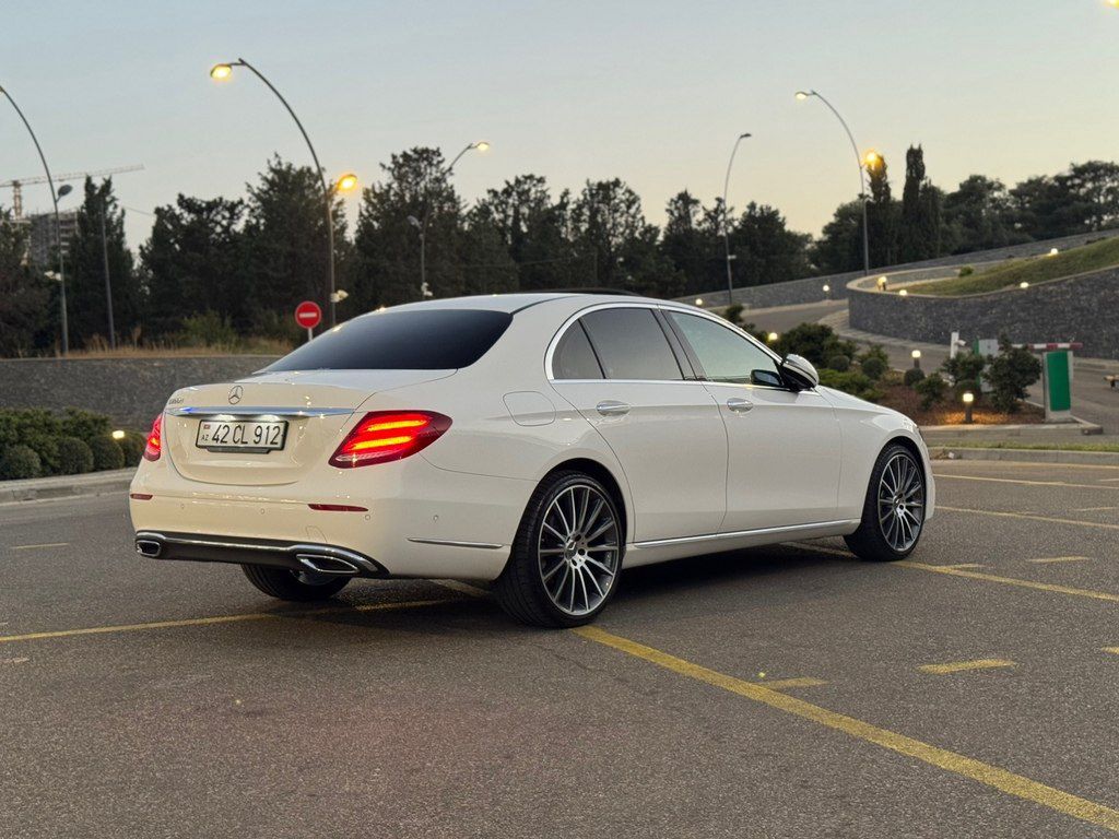 Mercedes E 220 d, 2.0 L, 2019 il, 147 500 km — Avtomobillər, Bakı (8)