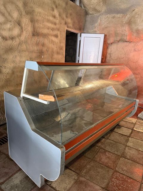 Vitrin soyuducu 600 azn satilir‼ unvan turkan ykod9898 sekine — Bakı