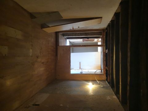 Satılır 4 otaqlı köhnə tikili 100 m² — Bakı