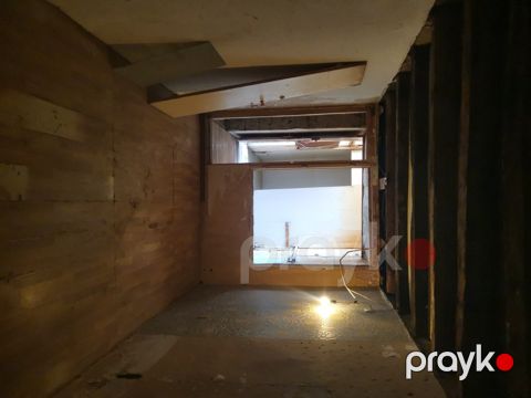 Satılır 4 otaqlı köhnə tikili 100 m²