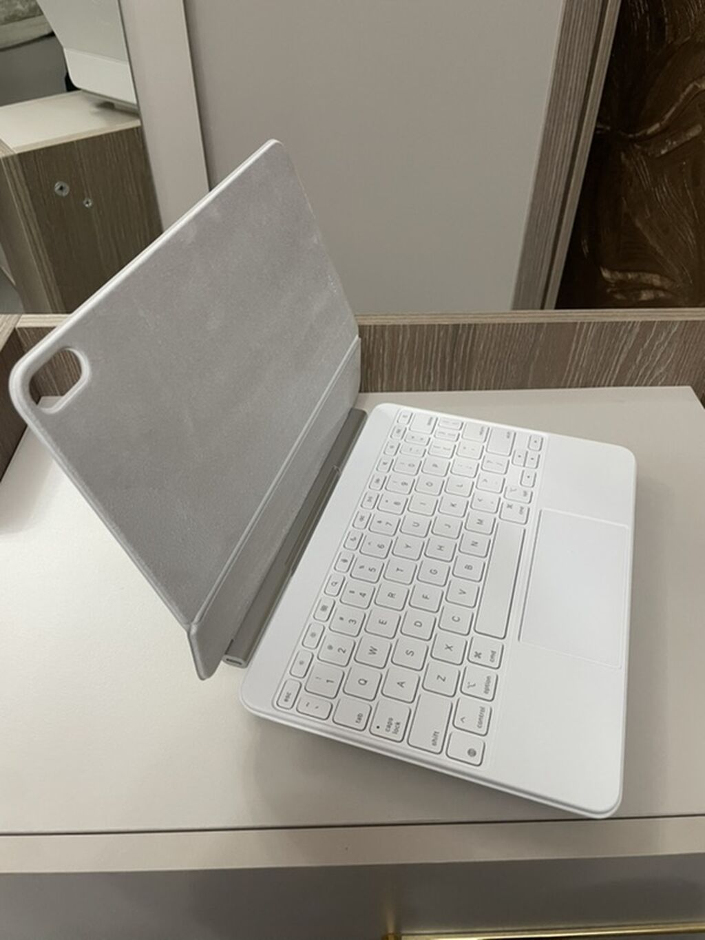 Apple Magic Keyboard for iPad Air 11inch m4 m3 m2 (Ağ rəng)yenidir — Klaviaturalar və siçanlar, Bakı (2)