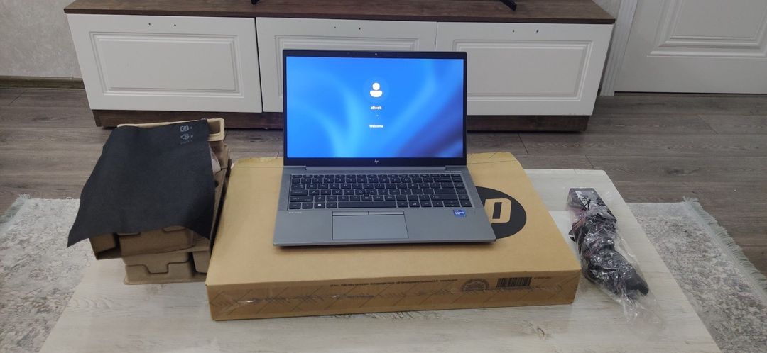 HP zBook Firefly G8 Mobile Workstation (32 RAM) — Noutbuklar, Bakı (9)