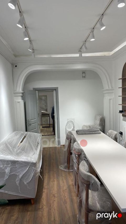 Satılır obyekt 35 m²
