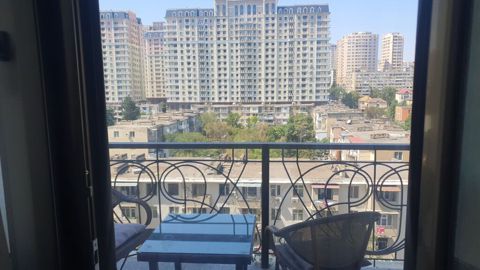 4 otaqlı, 218 kv. m — Bakı