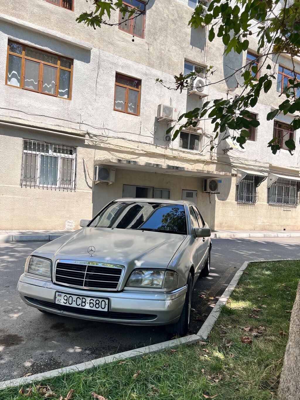 Mercedes-Benz C-Sinif (W202) sedan - Kuzov: 4 qapılı sedan, gümüşü — Avtomobillər, Bakı (3)