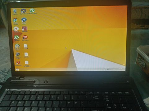 Noutbuk Toshiba — Bakı