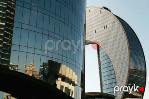 Satılır 4 otaqlı yeni tikili 240 m²
