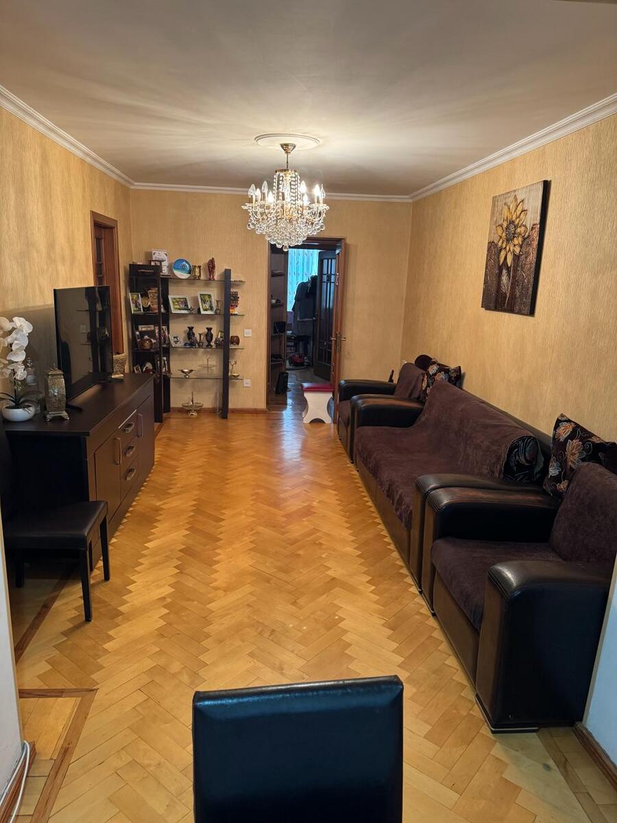 Satılır 4 otaqlı köhnə tikili 100 m² — Mənzil, Bakı (2)