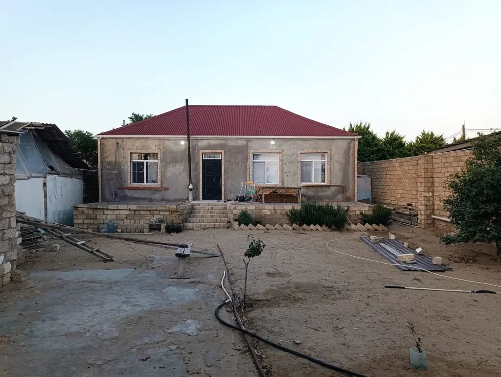 Həyət evi satılır - 1 mərtəbəli, manqal damlı (qırmızı metal kirəmit) — Ev, villa, Digah