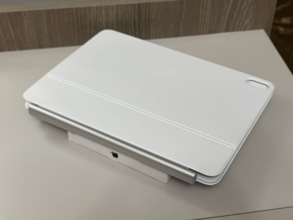 Apple Magic Keyboard for iPad Air 11inch m4 m3 m2 (Ağ rəng)yenidir — Klaviaturalar və siçanlar, Bakı (6)