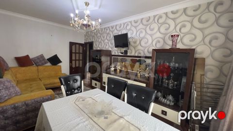 İcarəyə verilir 3 otaqlı köhnə tikili 87 m²