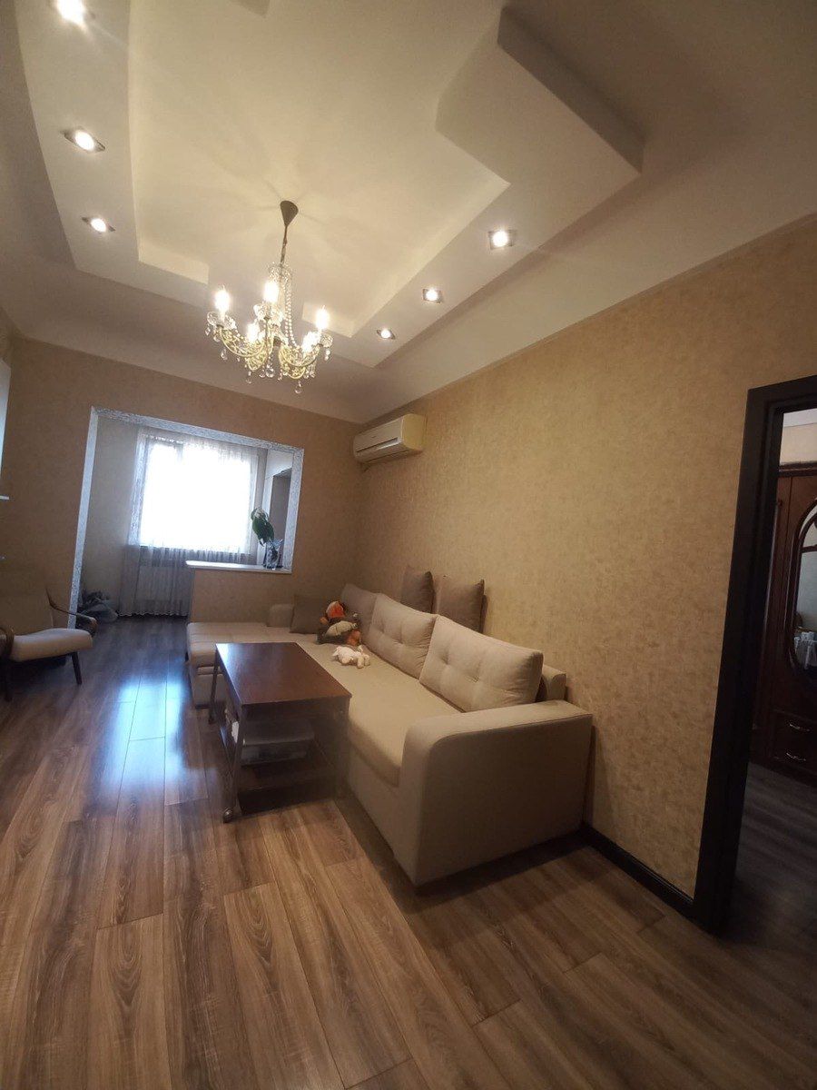 Satılır 4 otaqlı köhnə tikili 85 m² — Mənzil, Bakı (2)