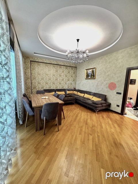 Satılır 3 otaqlı yeni tikili 120 m²