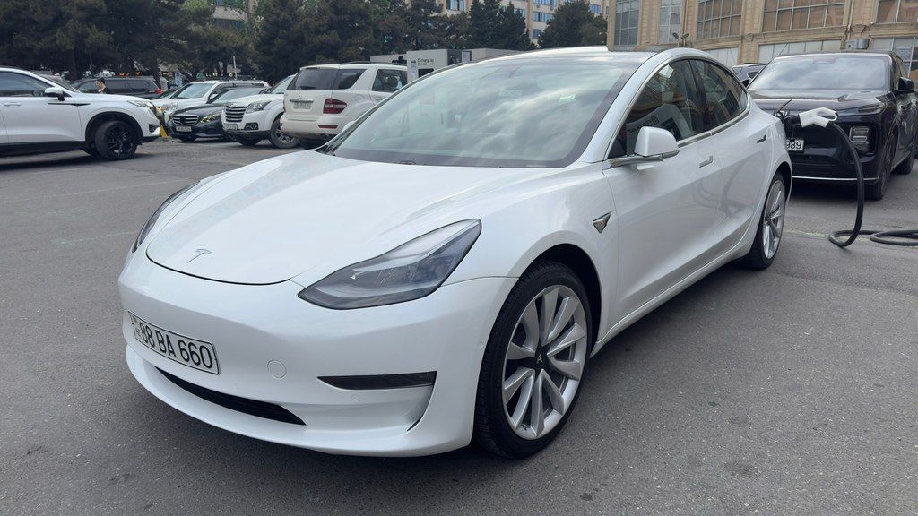 Tesla Model 3, 50 kWh, 2020 il, 142 000 km — Avtomobillər, Bakı (2)