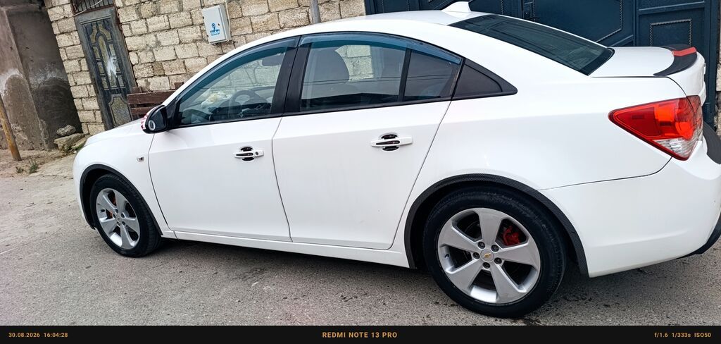 Chevrolet Cruze sedan – ağ rəng, benzinlə işləyən, avtomatik ötürmə — Avtomobillər, Digah (5)