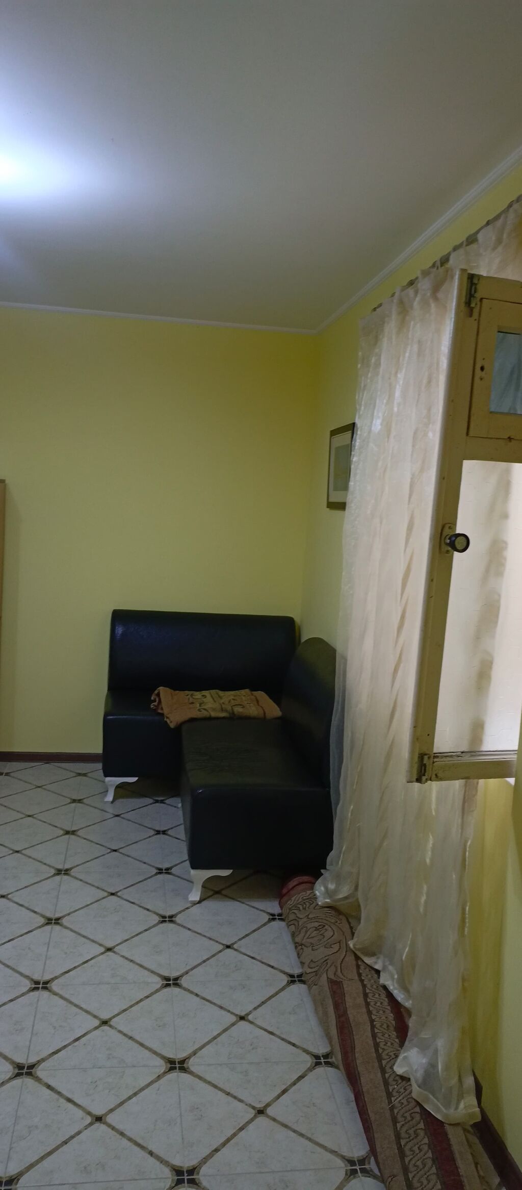 Kirayə verilən otaq – kondisionerli, mebellə 1otagli ev ünvan — Mənzil, Bakı (7)