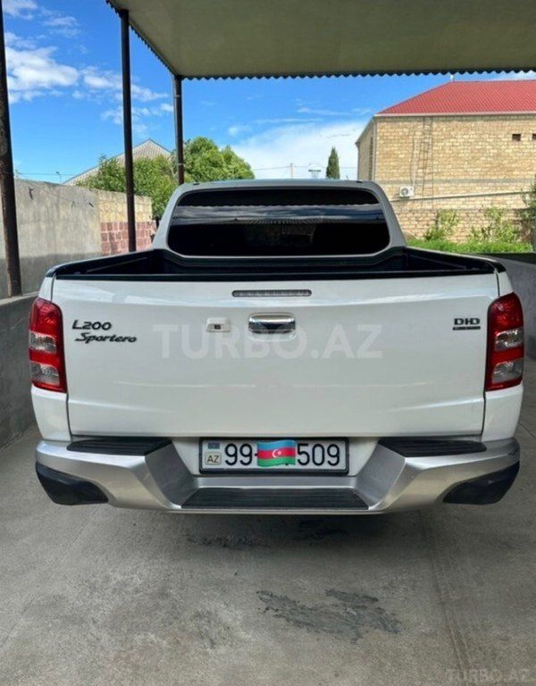 Mitsubishi L200, 2.5 L, 2018 il, 389 841 km — Avtomobillər, Gəncə (9)